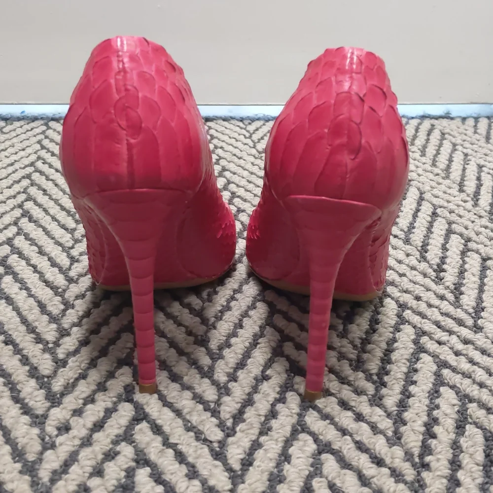 Pink Python Pumps - Picture 4 of 8